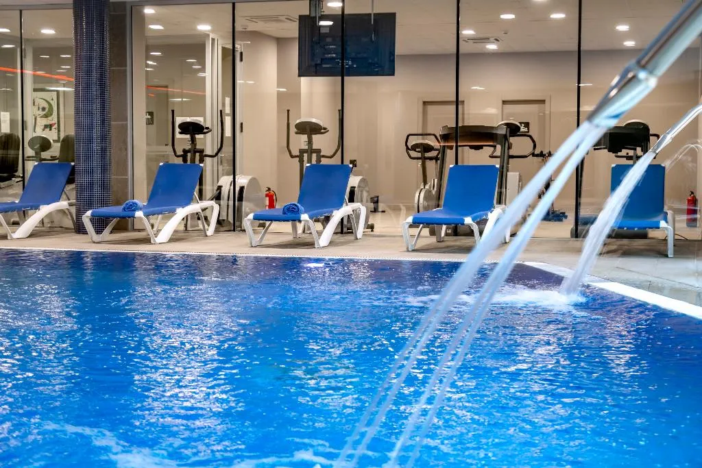 Sports and Entertainment, 4R Gran Regina, Costa Dorada