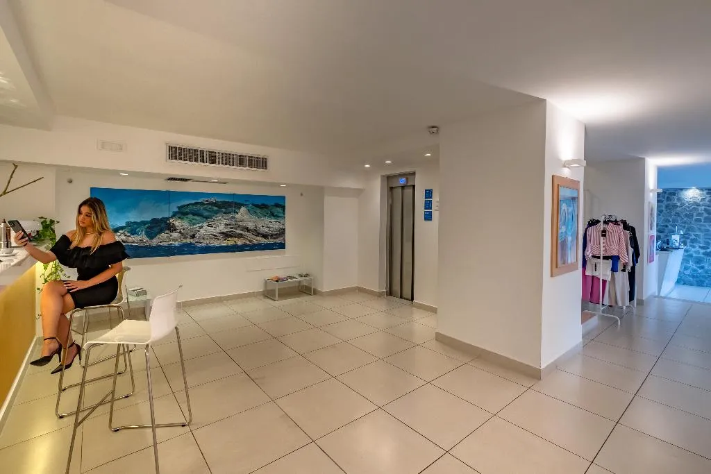 Lobby, Relais Manfredi, Naples