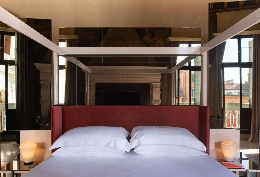 Room, Eight Hotel Venezia, Venice