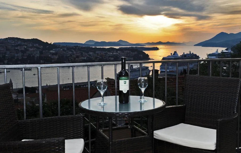 STUDIO SEA VIEW WITH BALCONY Room, Nika Family Apartments, Dubrovnik