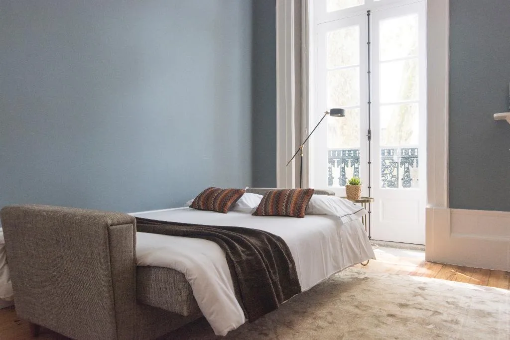 FAMILY ROOM CAPACITY 3 Room, bnapartments Carregal, Porto