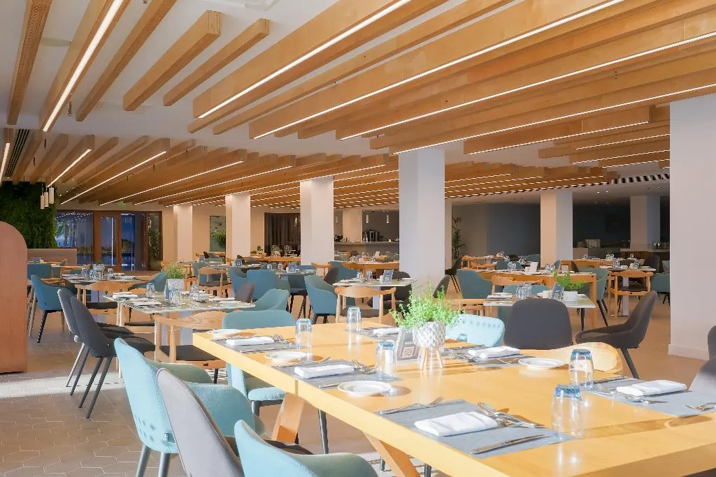 Restaurant, Radisson Beach Resort Larnaca, Cyprus
