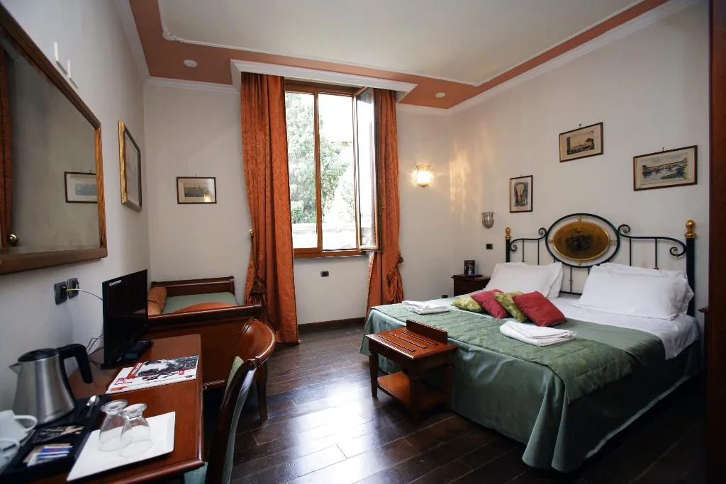 JUNIOR SUITE CLASSIC Room, Domus Florentiae Hotel, Florence