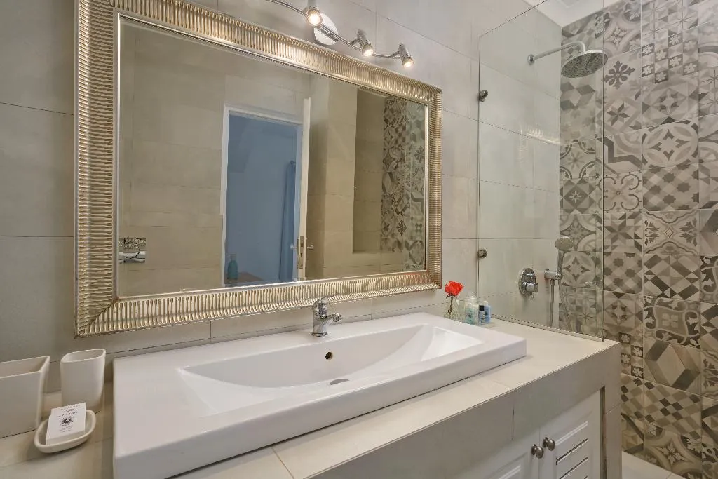 DOUBLE WITH JACUZZI Room, Agali Houses, Santorini
