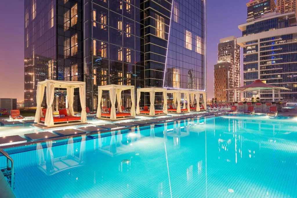 Pool, Canal Central Hotel, Dubai