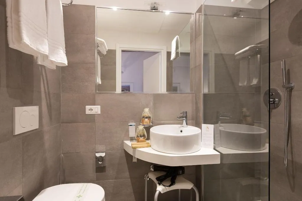 Room, La Corte Antica Hotel Milano, Milan
