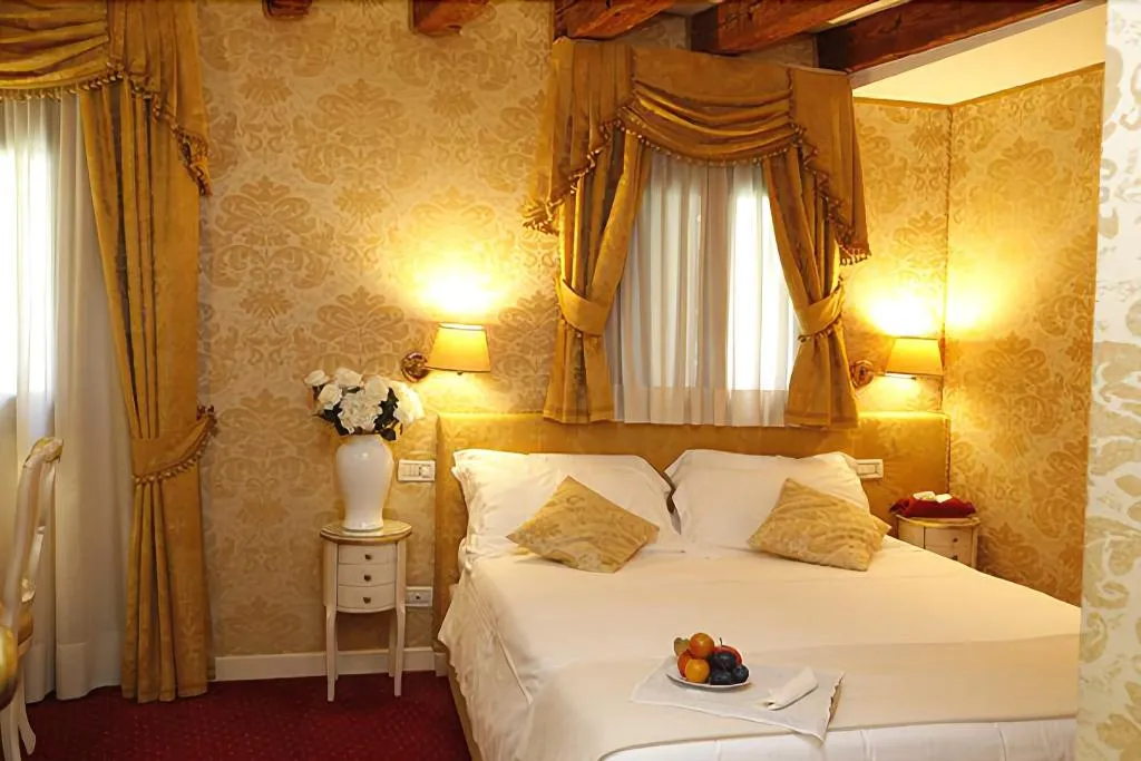 Room, Ca Furlan, Venice