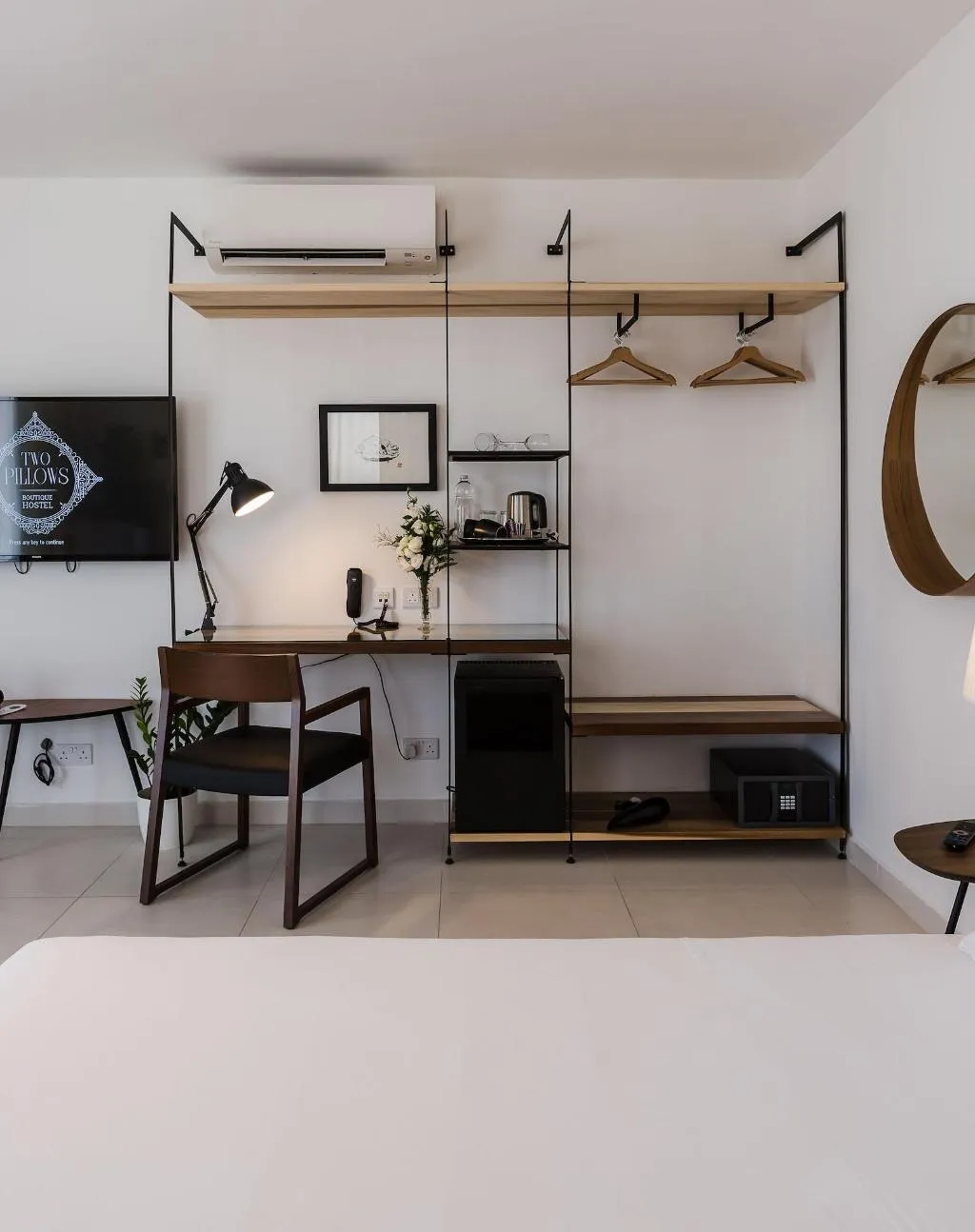 Room, Two Pillows Boutique Hostel, Malta