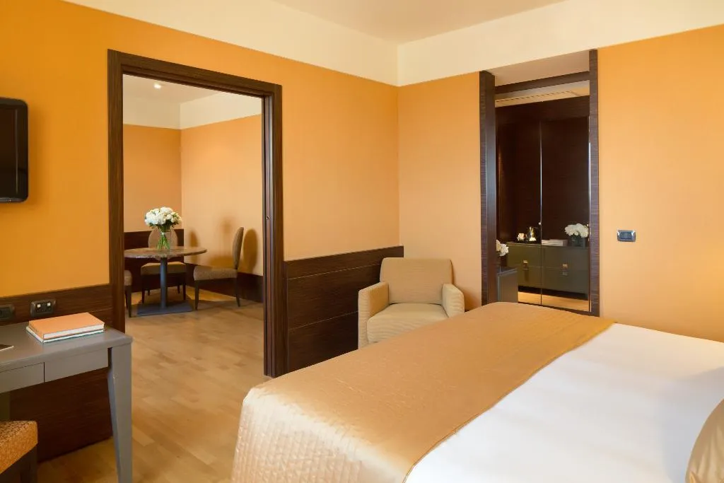 SUITE STANDARD Room, Starhotels Grand Milan, Milan