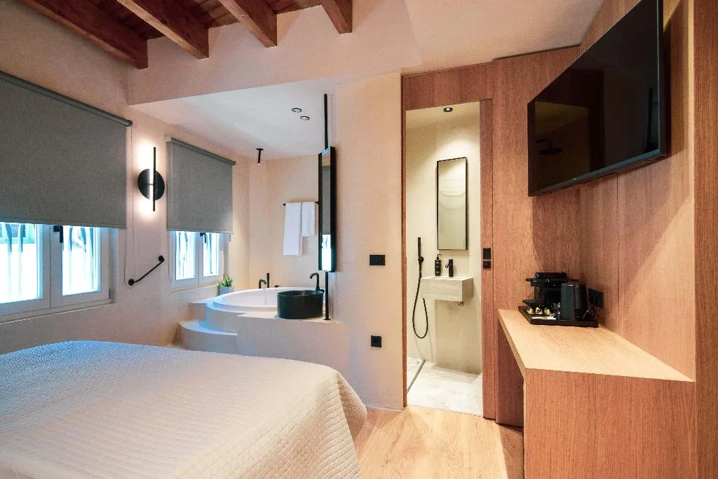 SUITE HONEYMOON Room, Consolato Boutique, Crete