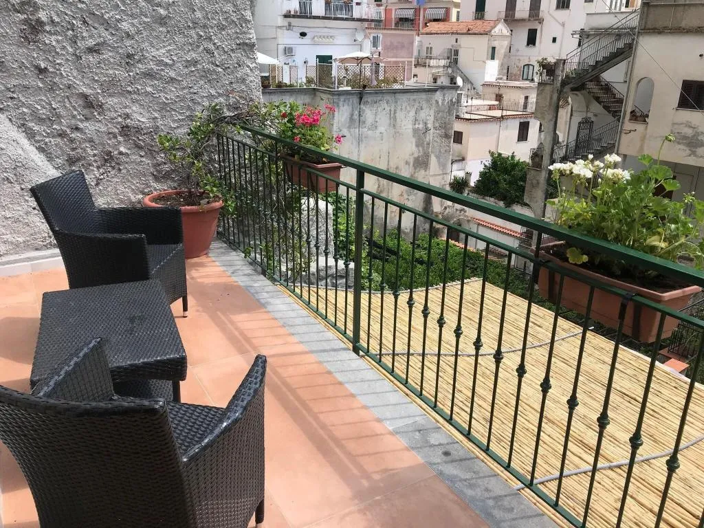 DOUBLE DELUXE GARDEN VIEW Room, Amalfi, Naples