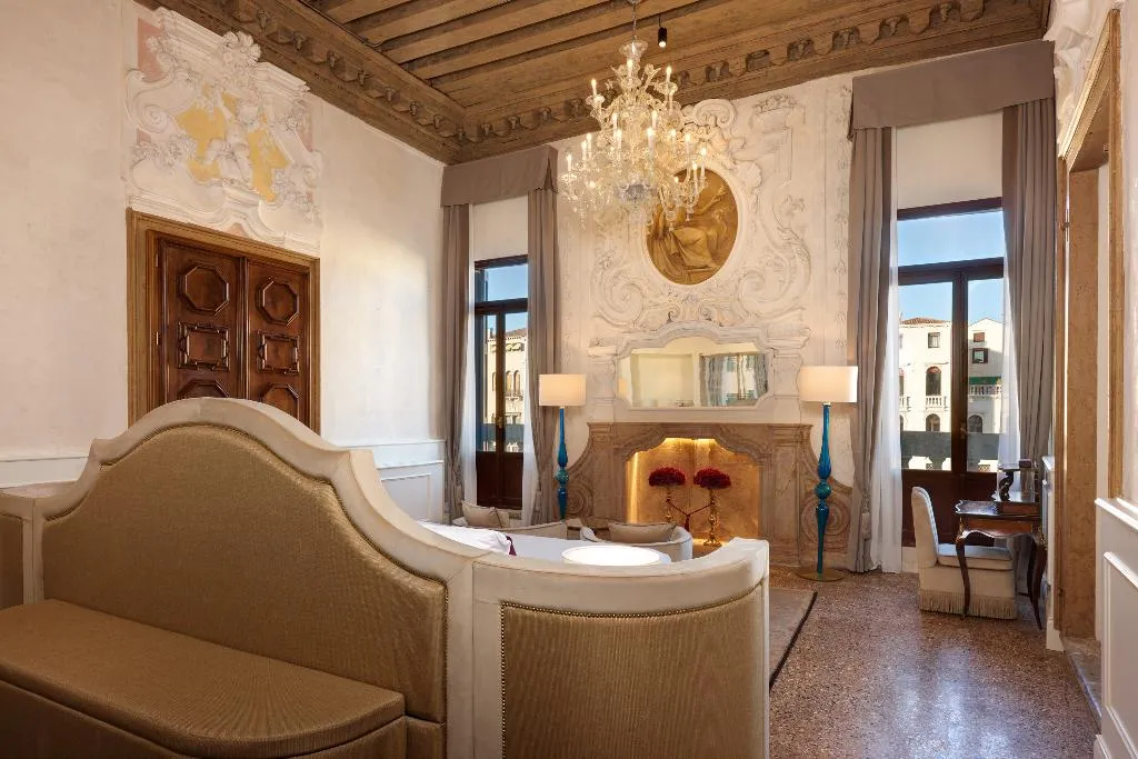 Room, Palazzo Giovanelli e Gran Canal, Venice