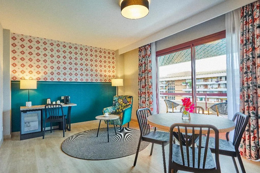 SUITE WITH TERRACE Room, Hesperia Sevilla, Seville