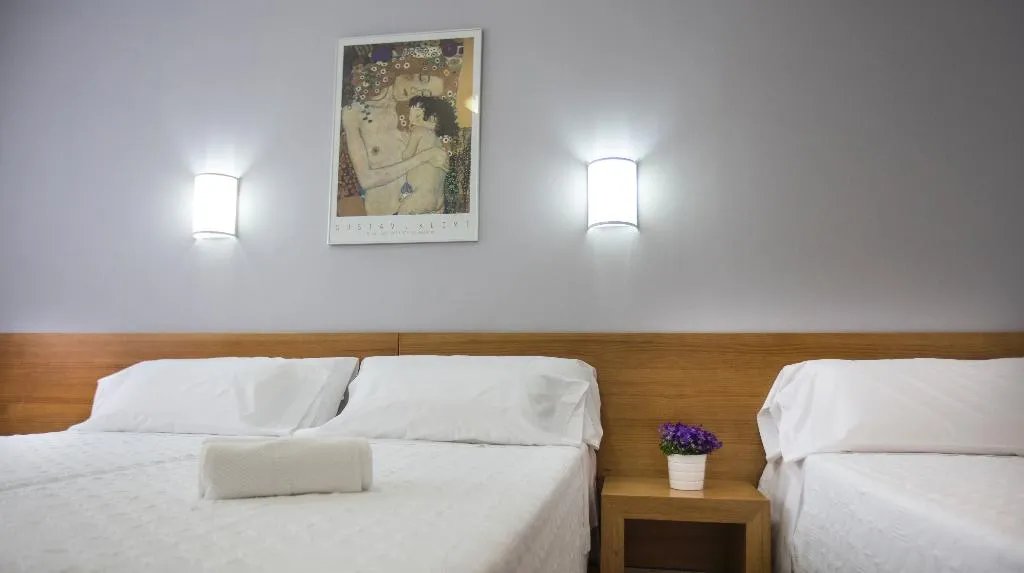 Room, Casbah, Valencia
