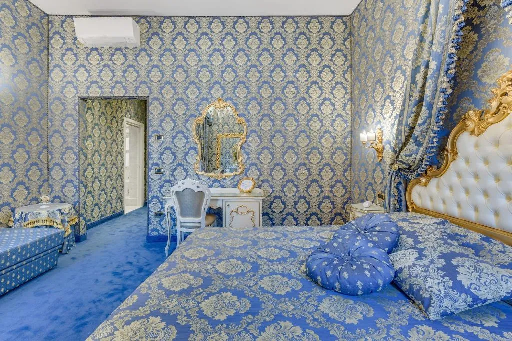 Room, Residenza Veneziana, Venice