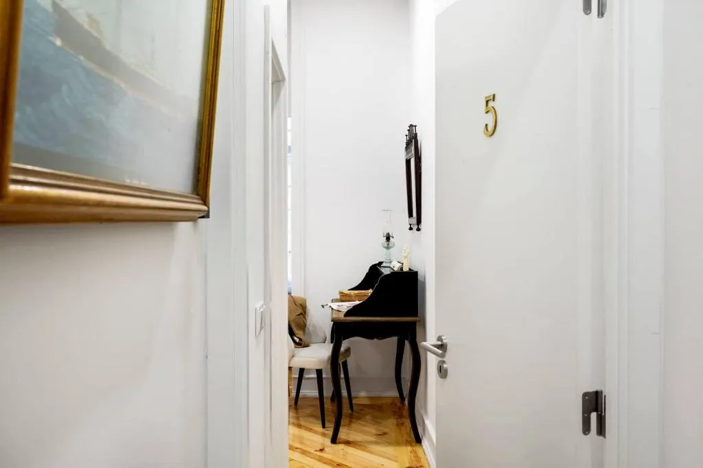 Room, LeL Madalena GuestHouse, Lisbon