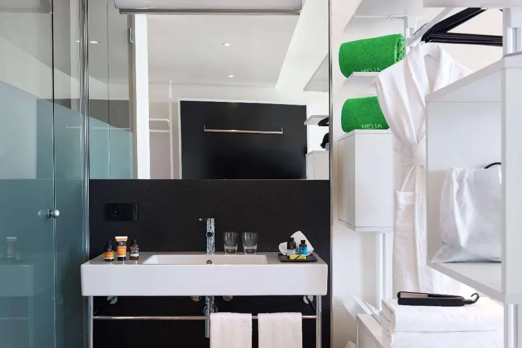 JUNIOR SUITE STANDARD Room, Melia South Beach, Majorca