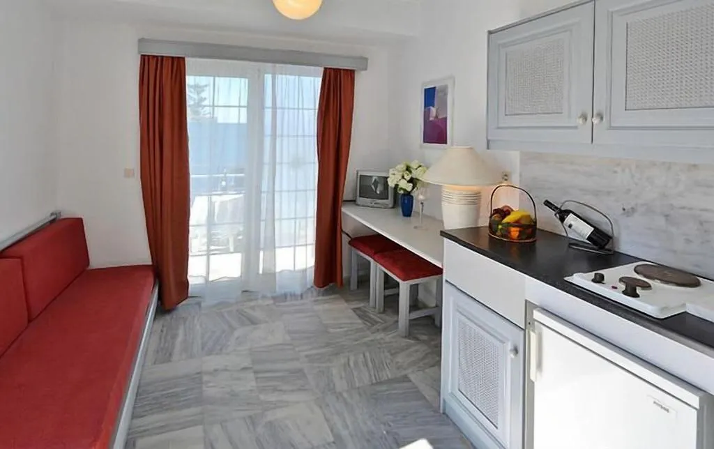 Room, Futura, Crete