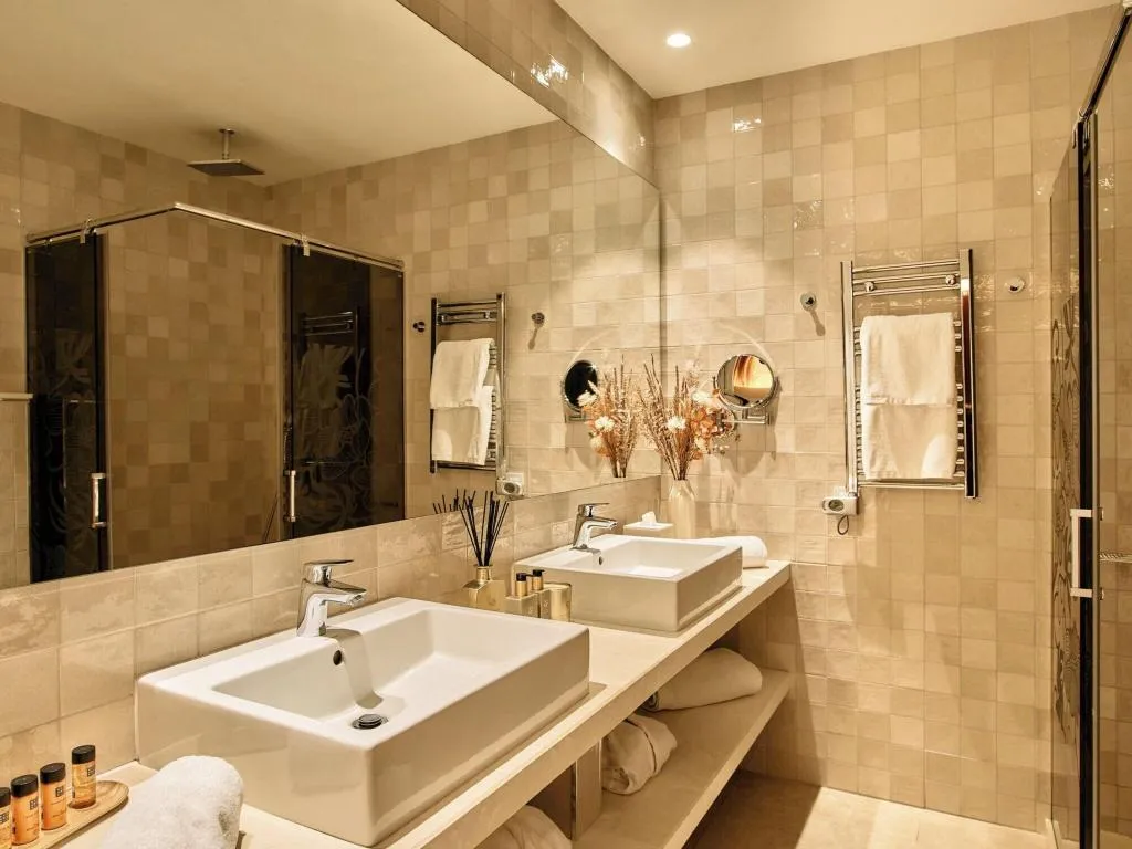 STUDIO QUEEN SIZE BED Room, El Pilar Andalucia, Costa Del Sol