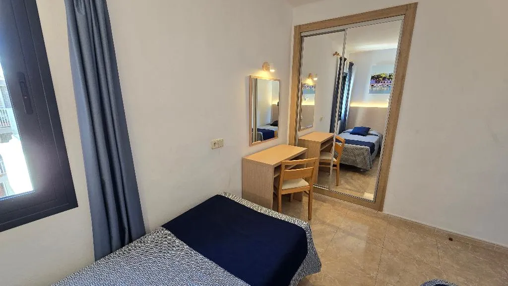 APARTMENT TWO BEDROOMS Room, Marina Palmanova Apartamentos, Majorca