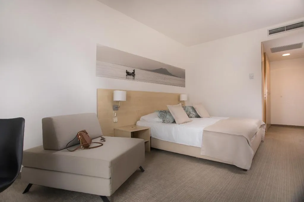 DOUBLE SUPERIOR SIDE SEA VIEW Room, Villas Arausana and Antonina, Split