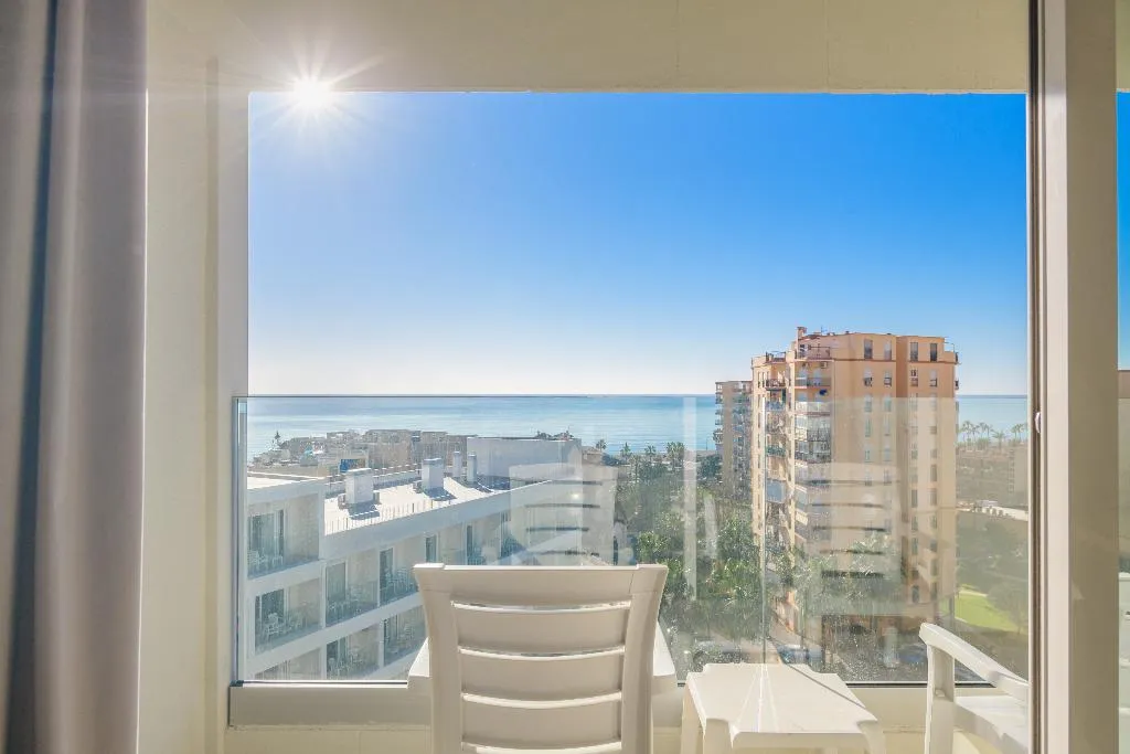 TRIPLE SEA VIEW CAPACITY 3 Room, Hotel Parasol by Dorobe, Costa Del Sol