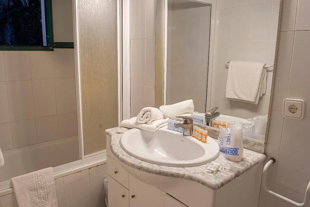 DOUBLE SINGLE USE STANDARD Room, Sa Paissa, Menorca