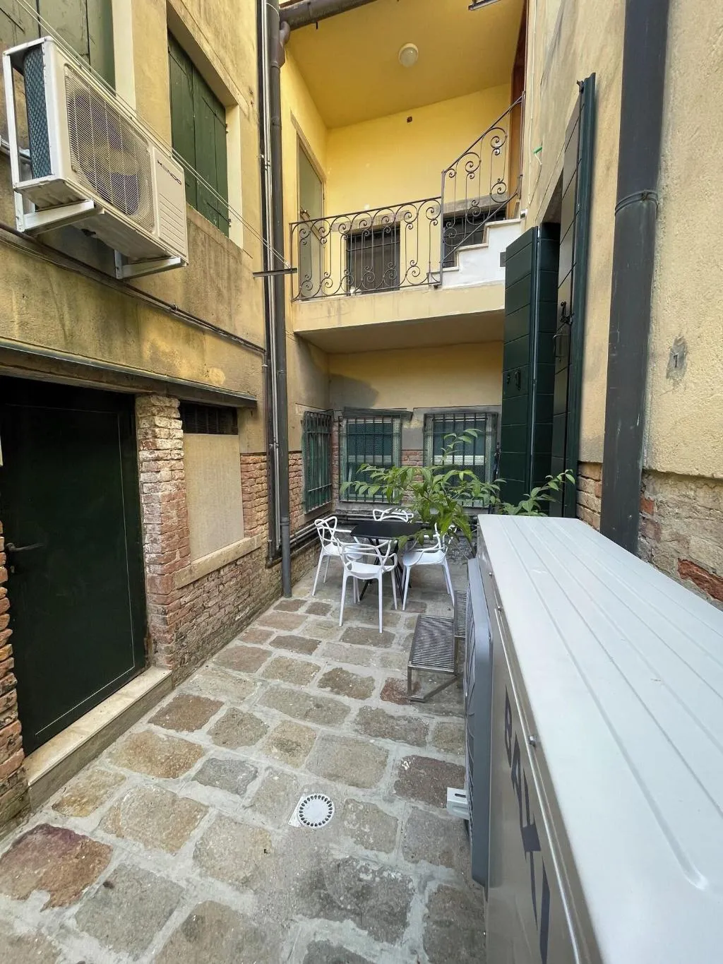 Terrace, Albergo Marin, Venice