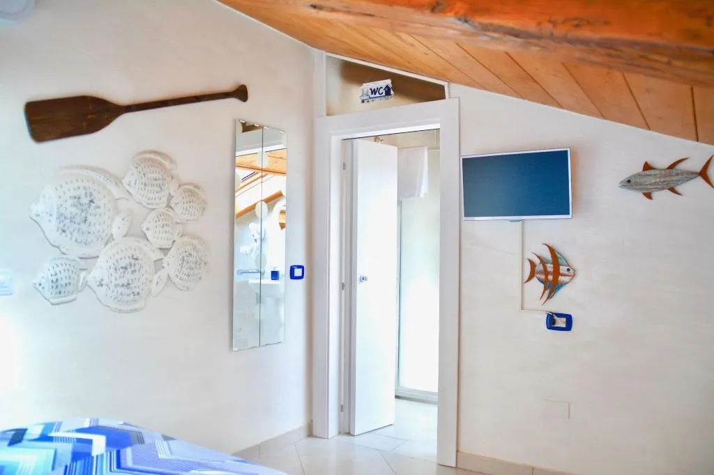Room, B&B La Mansarda, Naples