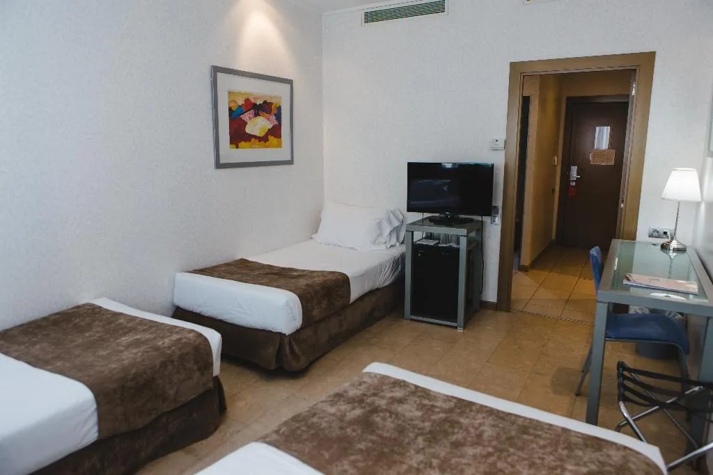 TRIPLE STANDARD Room, Mas Camarena, Valencia
