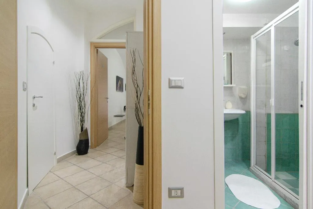 QUADRUPLE WITH BALCONY Room, Maison Du La Rua, Naples
