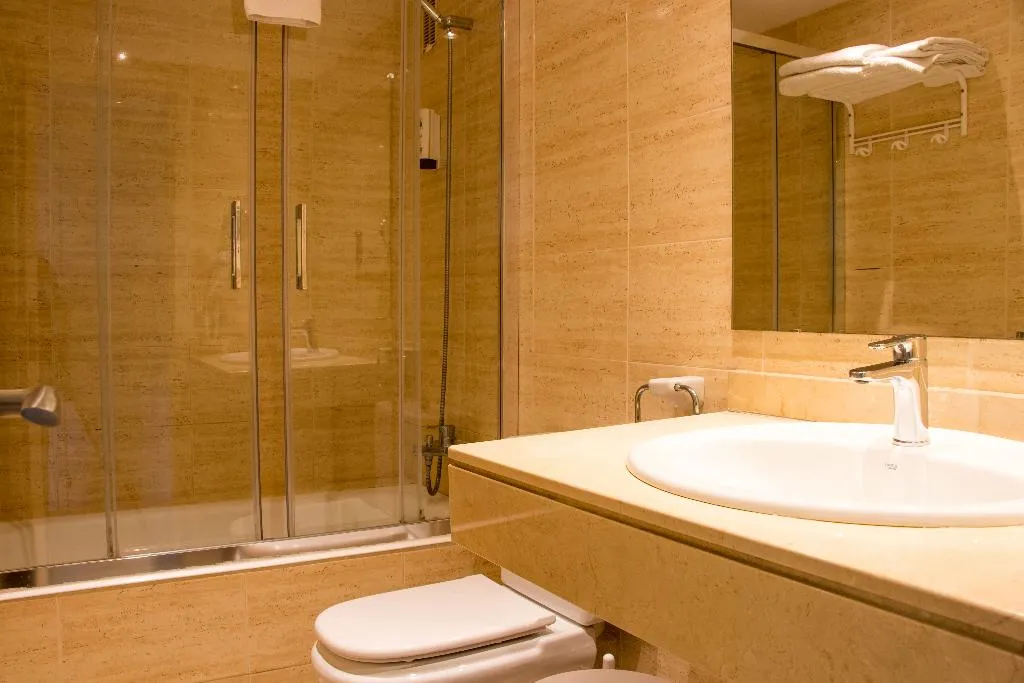 APARTMENT GARDEN VIEW TWO BEDROOMS Room, Houm Plaza Son Rigo, Majorca