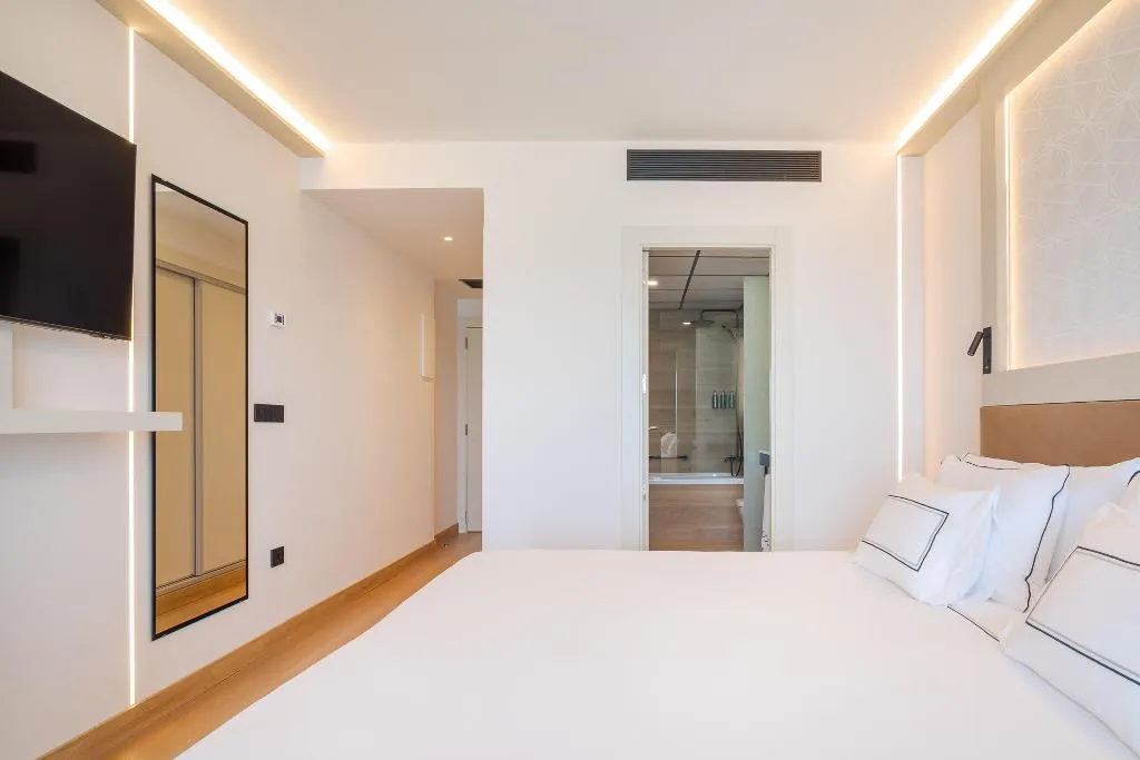 Double or Twin SUPERIOR Room, Melia Alicante, Costa Blanca