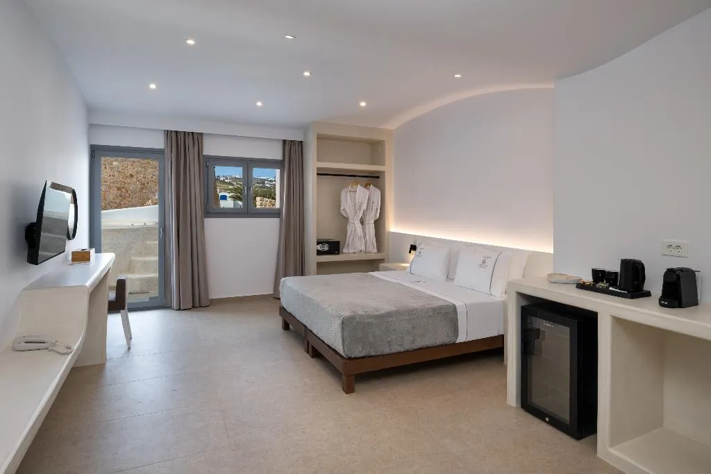 DOUBLE GARDEN VIEW Room, Aelia Thalassa, Santorini