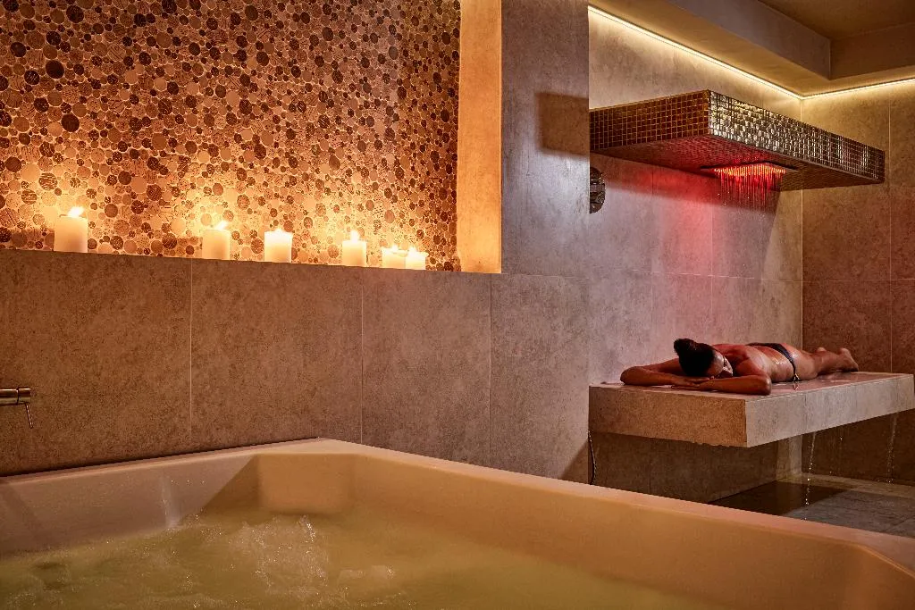 Sports and Entertainment, Kouros Hotel & Suites, Mykonos