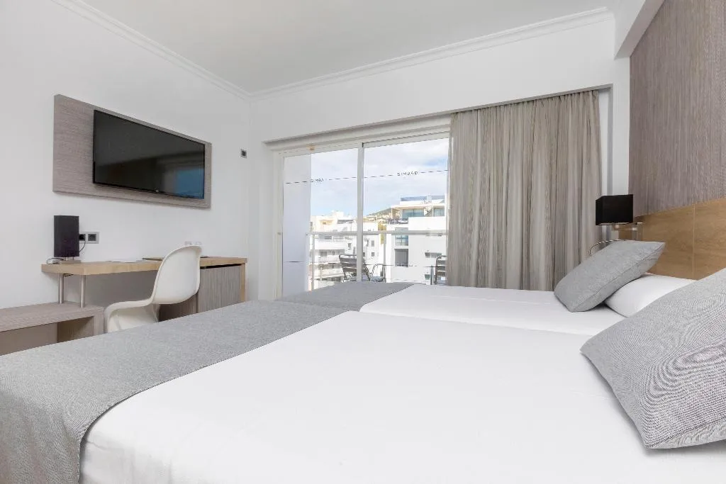 Room, Simbad, Ibiza