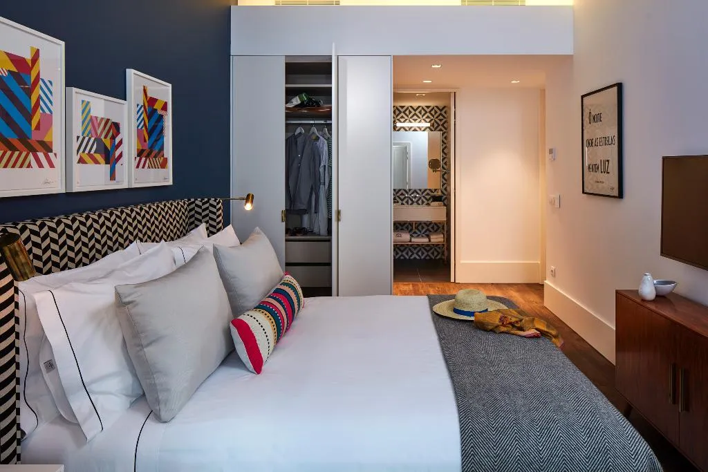 APARTMENT TWO BEDROOMS Room, The Lumiares, Lisbon
