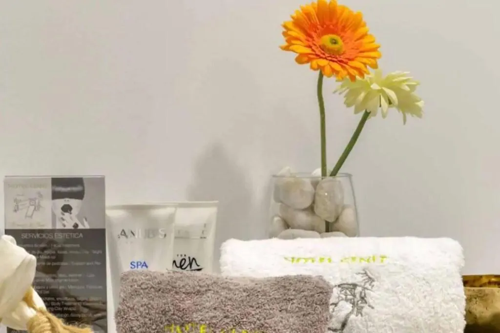 Sports and Entertainment, Hotel Cenit & Apts. Sol y Viento, Ibiza