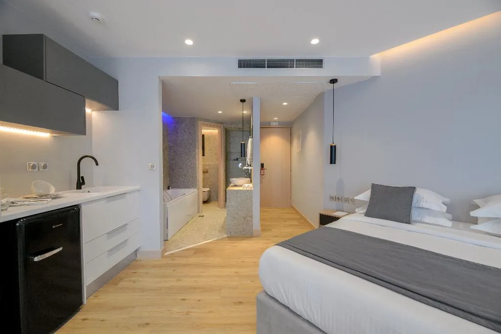 APARTMENT PREMIUM ONE BEDROOM Room, The Convo Syngrou Apartments, Athens