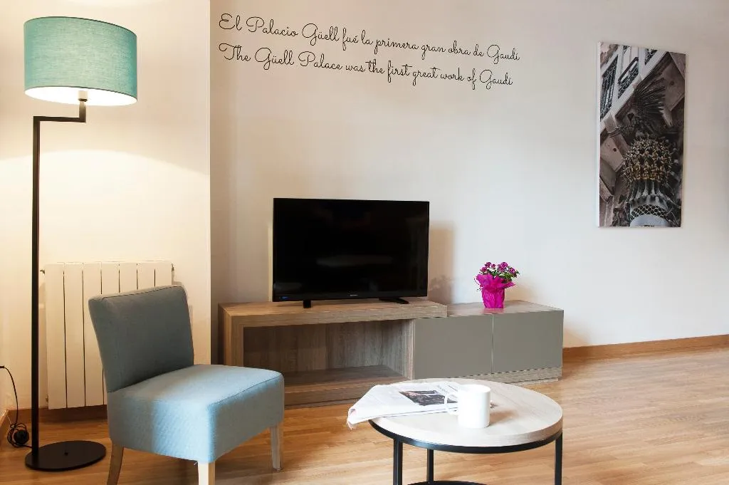 Room, MH Apartments Ramblas, Barcelona