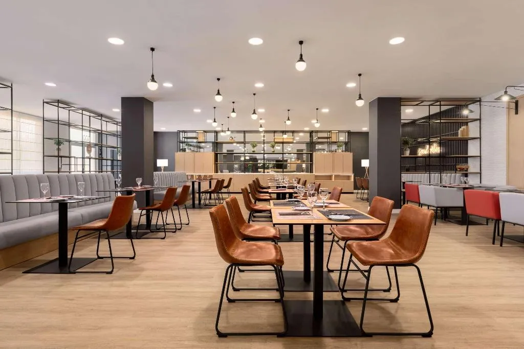 Restaurant, Ramada by Wyndham Valencia Almussafes, Valencia