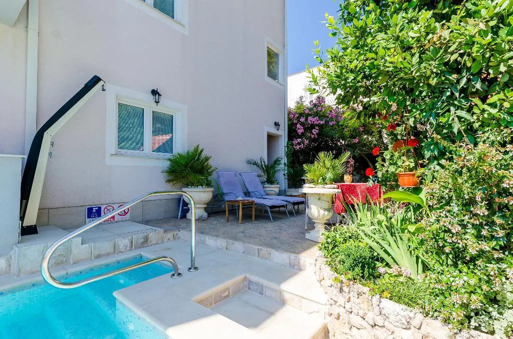 STUDIO CAPACITY 3 Room, Apartments Aura, Dubrovnik