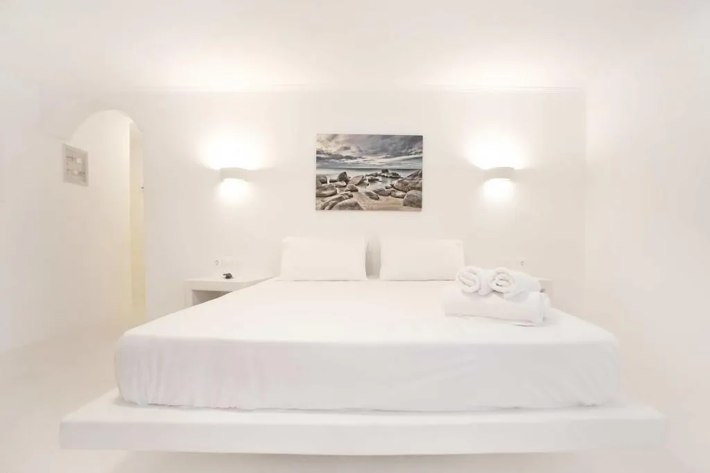 APARTMENT TWO BEDROOMS ONE BATHROOM Room, Villa Venus Milos, Santorini