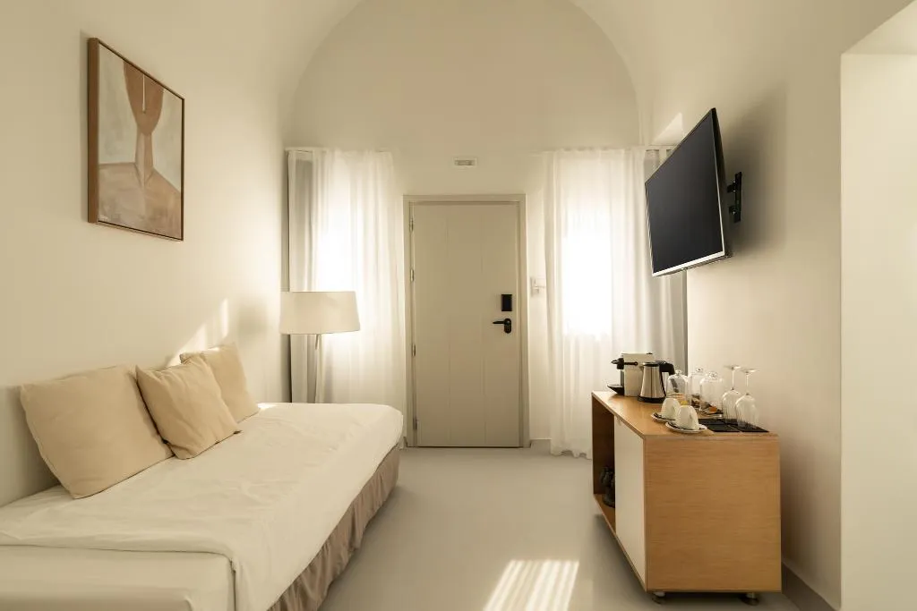 Room DELUXE WITH VIEWS Room, Rocabella Santorini Hotel & Spa, Santorini