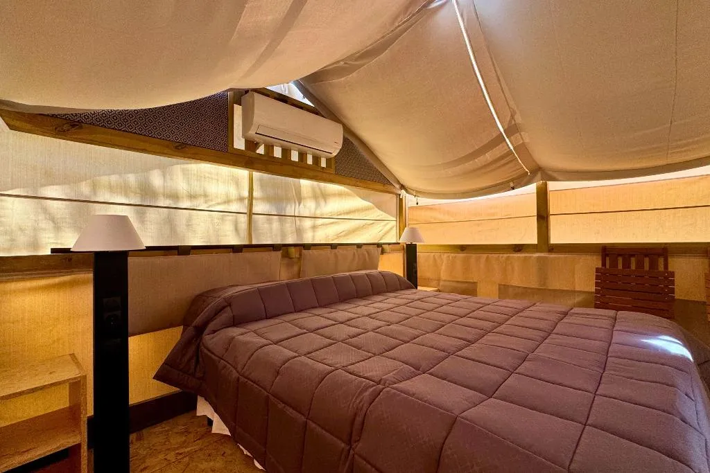 LODGE ONE BED Room, Hostel & Glamping Santa Fortunata, Naples