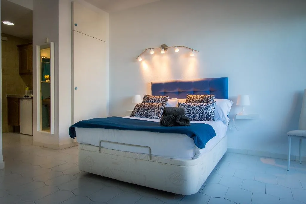 STUDIO STANDARD Room, Holidays2Benal Beach, Costa Del Sol