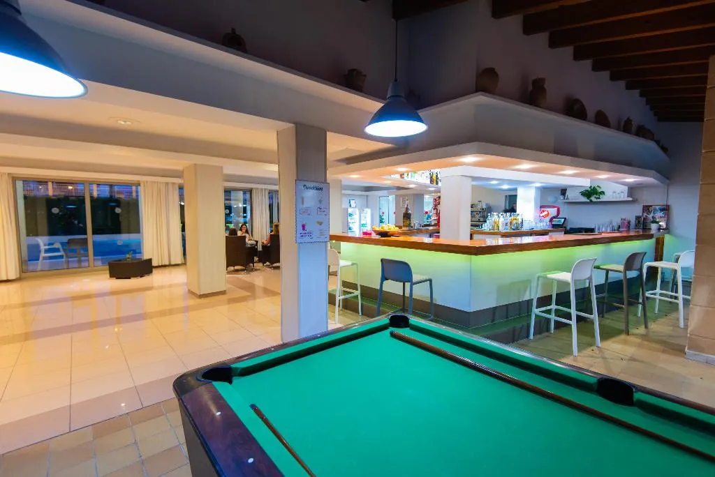 Sports and Entertainment, Bella Mar, Majorca