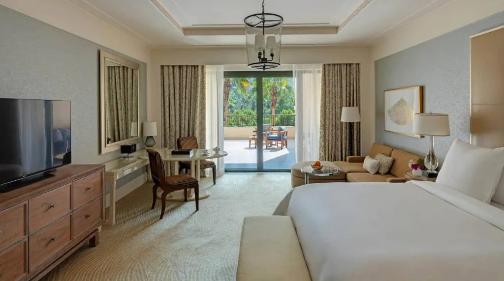 DOUBLE DELUXE KING BED Room, Four Seasons Resort Dubai at Jumeirah Beach, Dubai