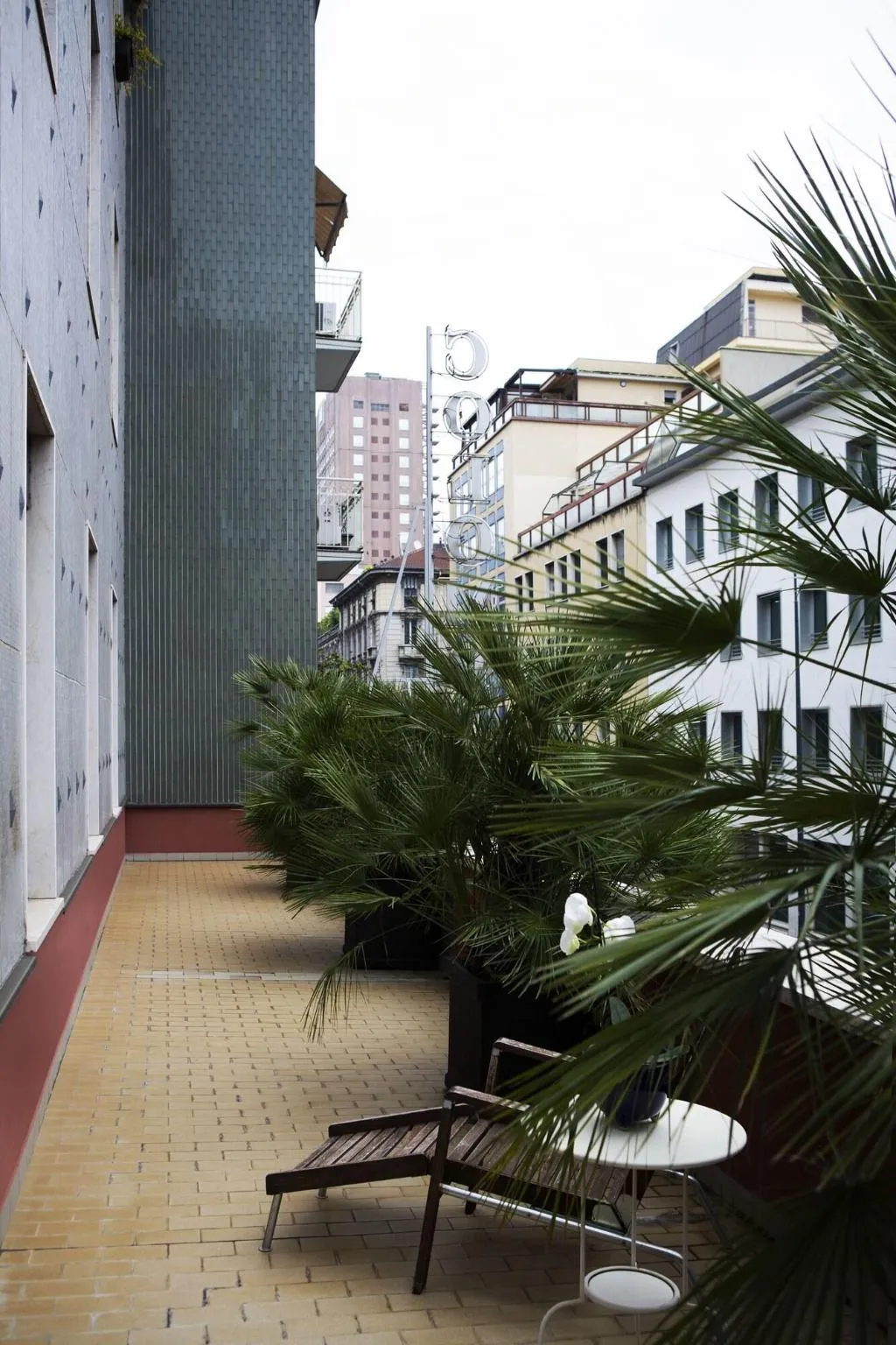 Terrace, Colombia, Milan