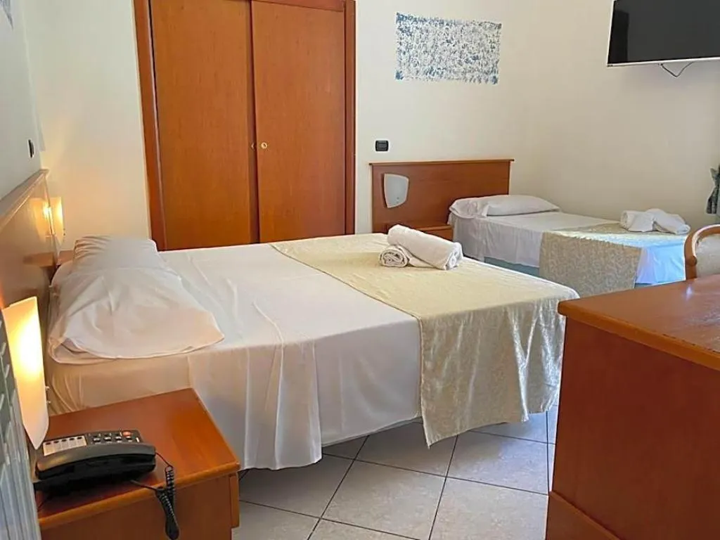 Room, Hotel Eliseo Tourist Napoli, Naples